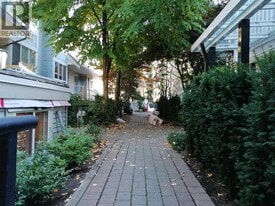 7128 Stride Ave in Burnaby, BC - Building Photo