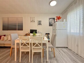 3121 SW 25th Ter in Miami, FL - Building Photo - Building Photo