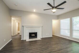 2721 Creek Crossing Rd in Mesquite, TX - Building Photo - Building Photo