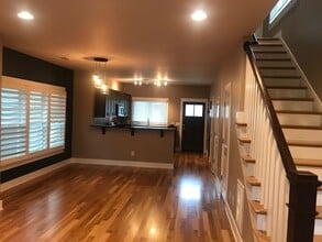 309 Sylvan Park Ln in Nashville, TN - Building Photo - Building Photo