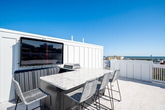 207 Florence Ave in Carolina Beach, NC - Building Photo - Building Photo