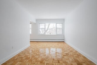 1000 Pratt Av in Outremont, QC - Building Photo - Building Photo
