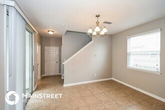 328 Vineyard Ln in Orange Park, FL - Foto de edificio - Building Photo