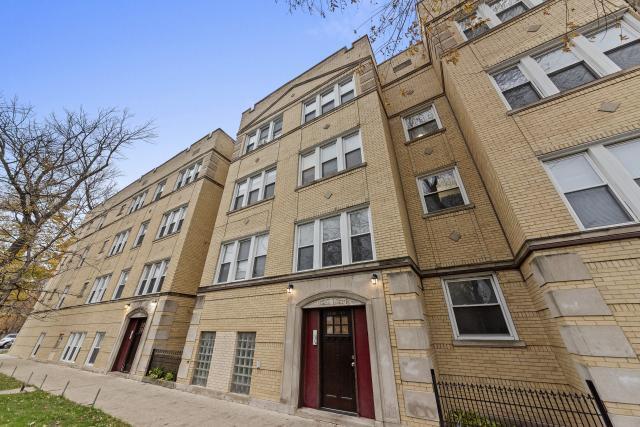 3751 W Sunnyside Ave in Chicago, IL - Building Photo