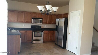 6919 S 50th Dr in Phoenix, AZ - Building Photo - Building Photo