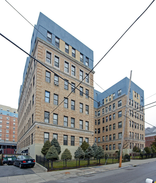 The Dover in Yonkers, NY - Foto de edificio - Building Photo