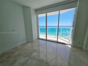 16485 Collins Ave in Sunny Isles Beach, FL - Building Photo - Building Photo
