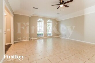 24 Barn Lantern Pl in The Woodlands, TX - Building Photo - Building Photo