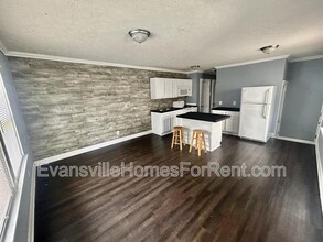 933 Stanley Ave in Evansville, IN - Building Photo - Building Photo