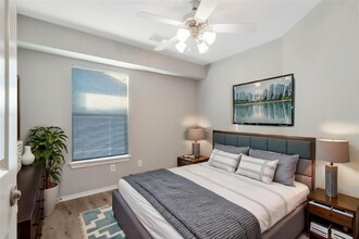 17139 Oakwood Chase Dr in Spring, TX - Foto de edificio - Building Photo
