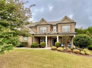 5452 Oak Crest Ln in Buford, GA - Building Photo - Building Photo