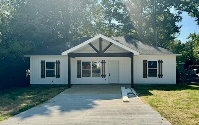 property at 7005 Gibson Rd
