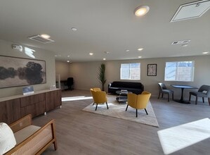 Gorgeous 1 bed/1 bath and Studio units ~ LA City Section 8 Voucher Accepted! in Los Angeles, CA - Building Photo - Building Photo