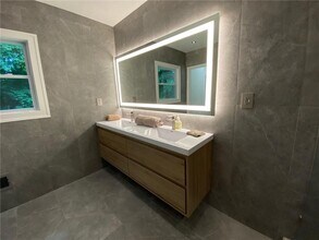 5810 Brookgreen Rd NE in Atlanta, GA - Building Photo - Building Photo