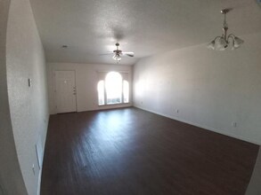 3608 John Chisholm Loop in Killeen, TX - Foto de edificio - Building Photo