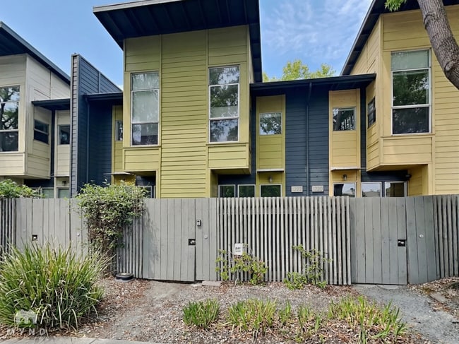 property at 1222 32nd St