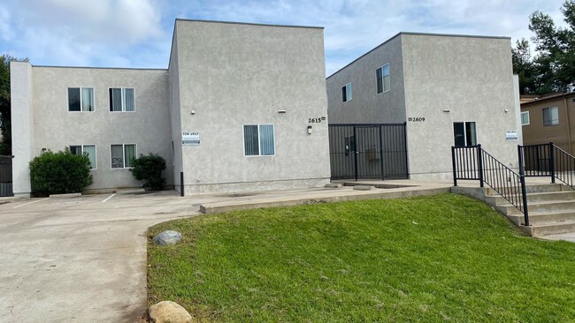 2609-2615 Fairmount Ave in San Diego, CA - Building Photo - Interior Photo