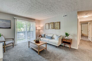 The Apex in Cincinnati, OH - Building Photo