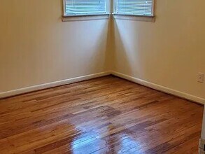32615 Rosslyn Ave in Garden City, MI - Building Photo - Building Photo