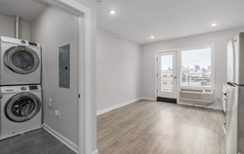 1522-1532 W Girard Ave in Philadelphia, PA - Building Photo - Building Photo