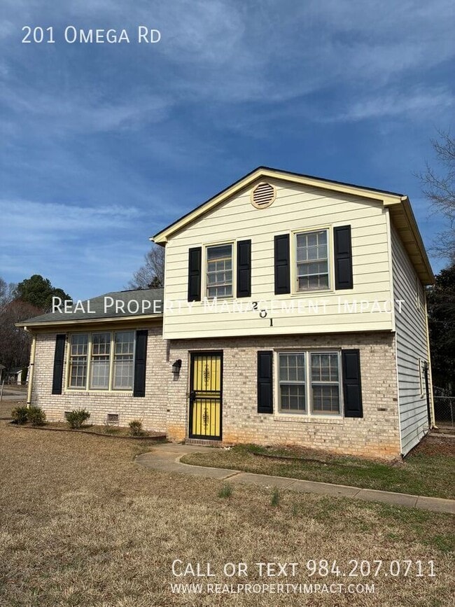 201 Omega Rd in Durham, NC - Building Photo - Building Photo