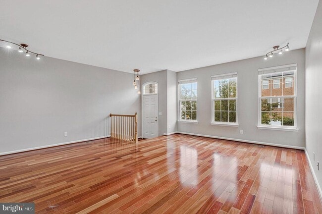 2504 Woodrow Wilson Dr in Herndon, VA - Building Photo - Building Photo
