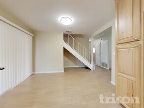 602 Chyrl Way in Suisun City, CA - Foto de edificio - Building Photo