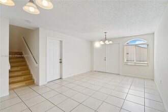 8431 NW 188th Terrace in Hialeah, FL - Building Photo - Building Photo