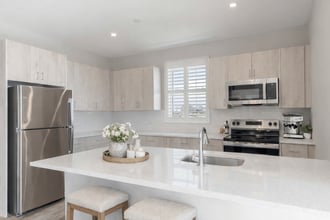 Creekline at Fairfield in Fairfield, CT - Foto de edificio - Building Photo