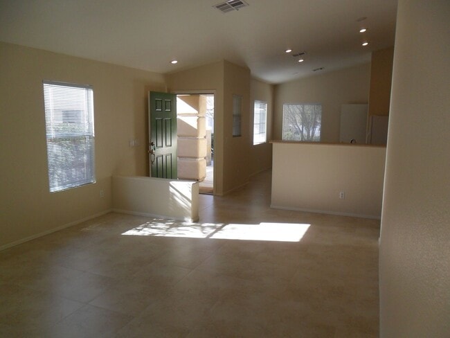 3220 Little Stream St in Las Vegas, NV - Building Photo - Building Photo