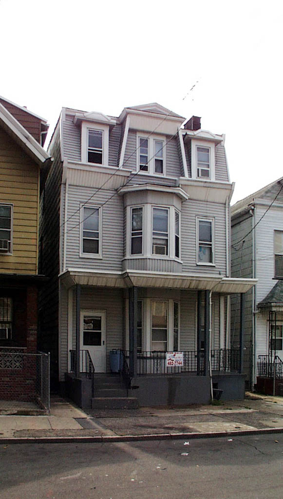 151 Garside St in Newark, NJ - Foto de edificio - Building Photo