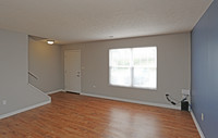 Northern View Student Living in Highland Heights, KY - Building Photo - Interior Photo