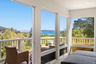 48 Junipero Serra Ave in San Rafael, CA - Building Photo - Building Photo