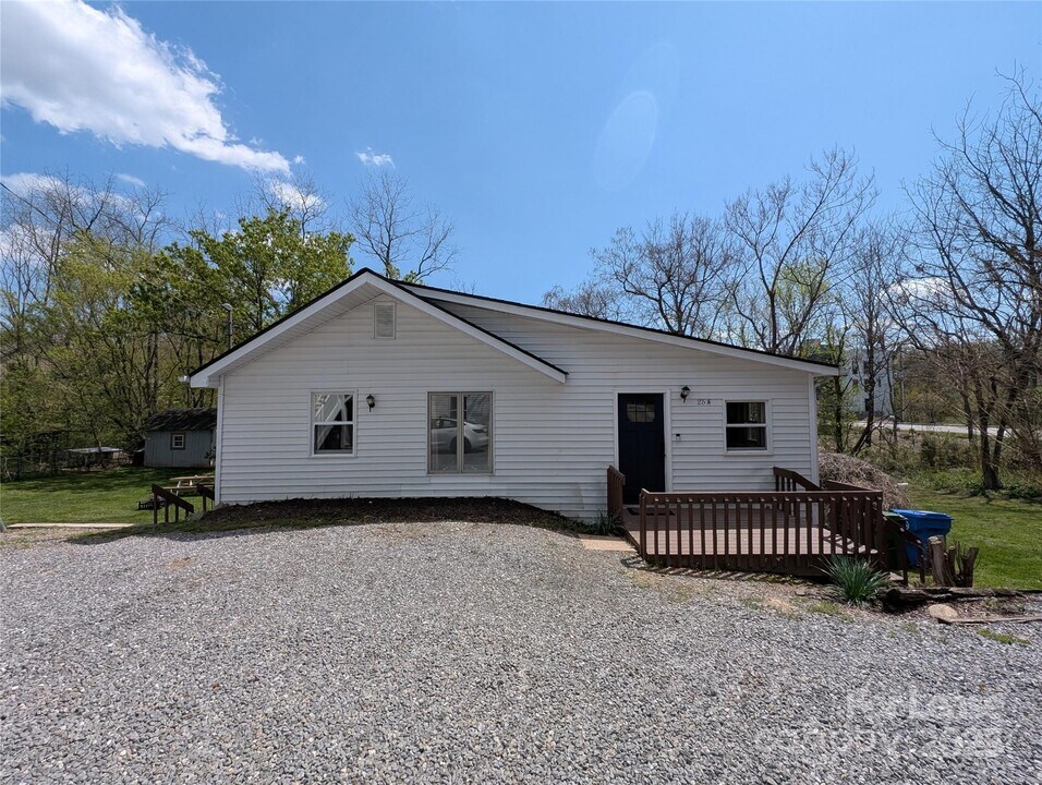 25.5 Woodrow Ave in Asheville, NC - Building Photo