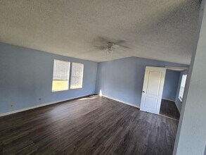 16215 Southern Pines Dr in Conroe, TX - Building Photo - Building Photo