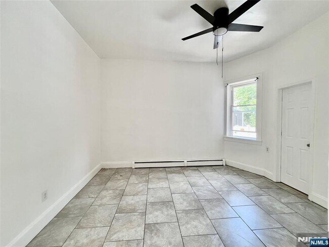 313 Harrison Ave in Garfield, NJ - Building Photo - Building Photo