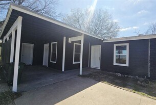 9013 Slayton Dr in Austin, TX - Building Photo