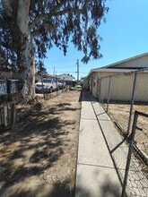 345 S Dr. Martin Luther King Jr. Blvd in Bakersfield, CA - Building Photo - Building Photo