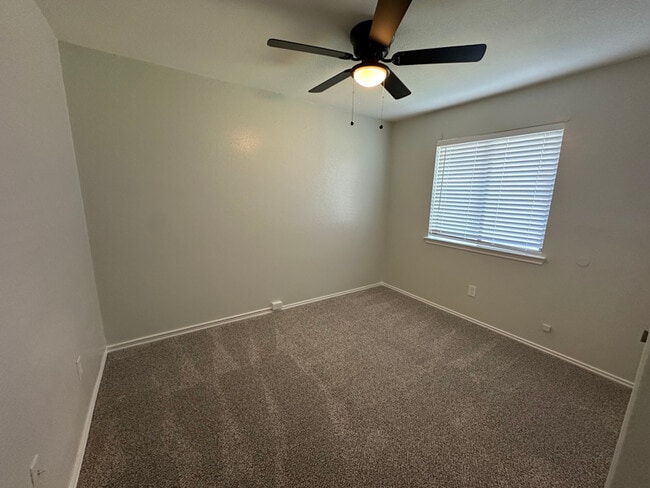 317 Shea St in Garland, TX - Building Photo - Building Photo