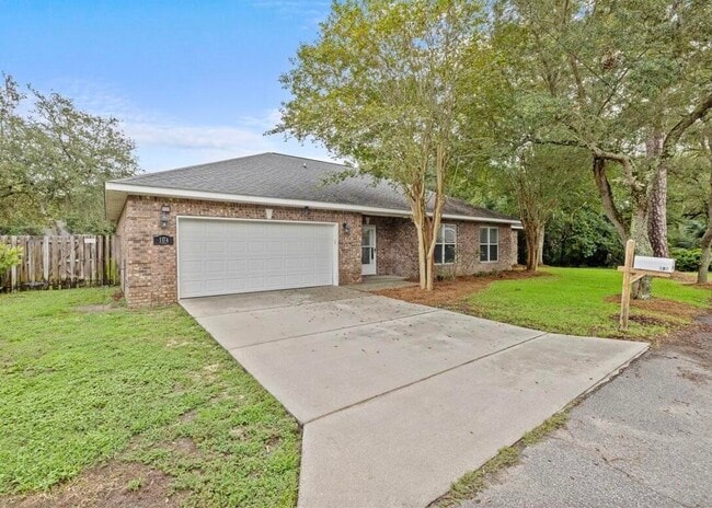 property at 104 Point Comfort Rd