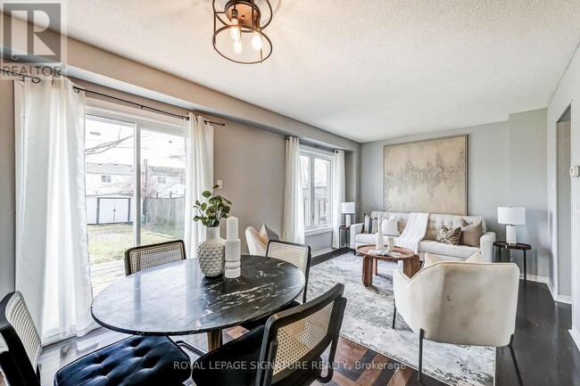 13 Hanning Ct in Bowmanville, ON - Building Photo - Building Photo