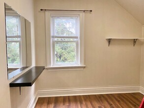 ALL Inclusive 2 Bedroom + Den * GARAGE BAY in London, ON - Building Photo - Building Photo