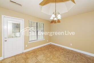 548 Woodhill Cove Dr in Bessemer, AL - Building Photo - Building Photo