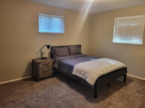 1320 Quari St in Aurora, CO - Building Photo - Building Photo