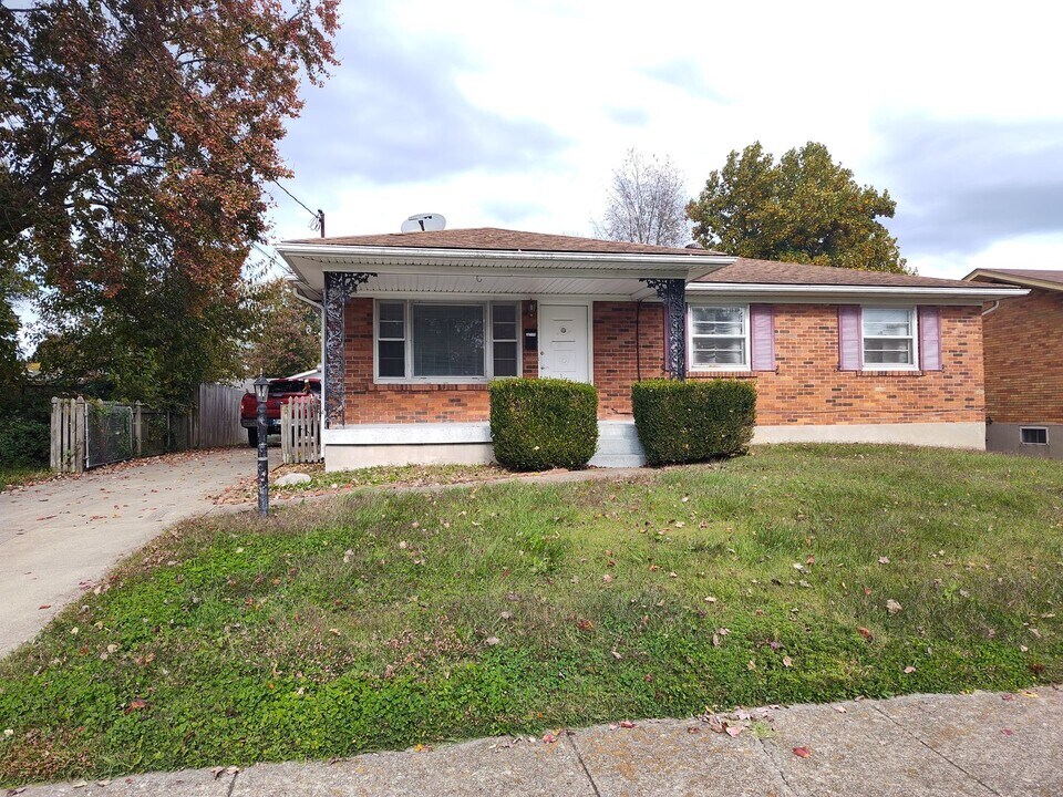 4609 Melvin Dr in Louisville, KY - Building Photo