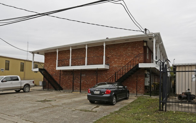 1225 Truxton St in Gretna, LA - Foto de edificio - Building Photo