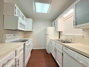 36 Summer Oaks Dr in Daphne, AL - Building Photo - Building Photo