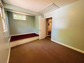 2100 Wingate St in Greensboro, NC - Building Photo - Building Photo