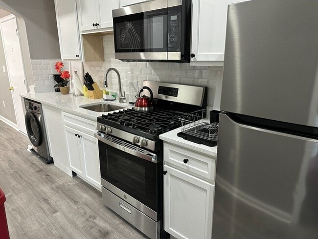 1249 Morse St NE, Unit Unit 4