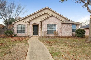 8209 Quail Glenn Ct in Rowlett, TX - Building Photo